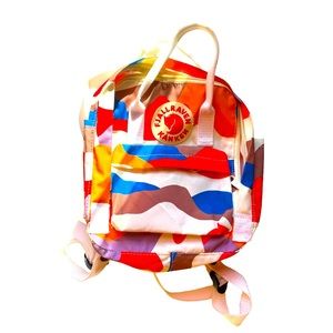Fjällräven art mini back pack multi color